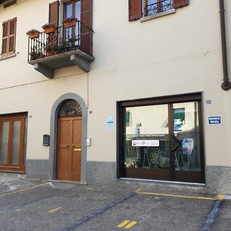 La Casa Sul Sasso In town serviced accommodations Dervio Esterno foto