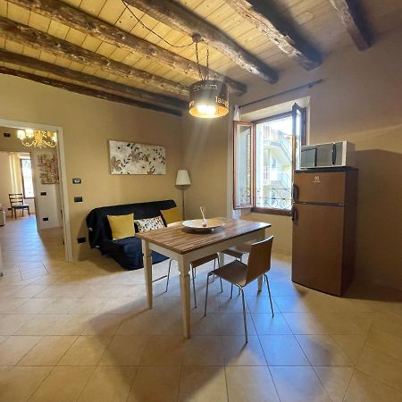 La Casa Sul Sasso In town serviced accommodations Dervio Esterno foto
