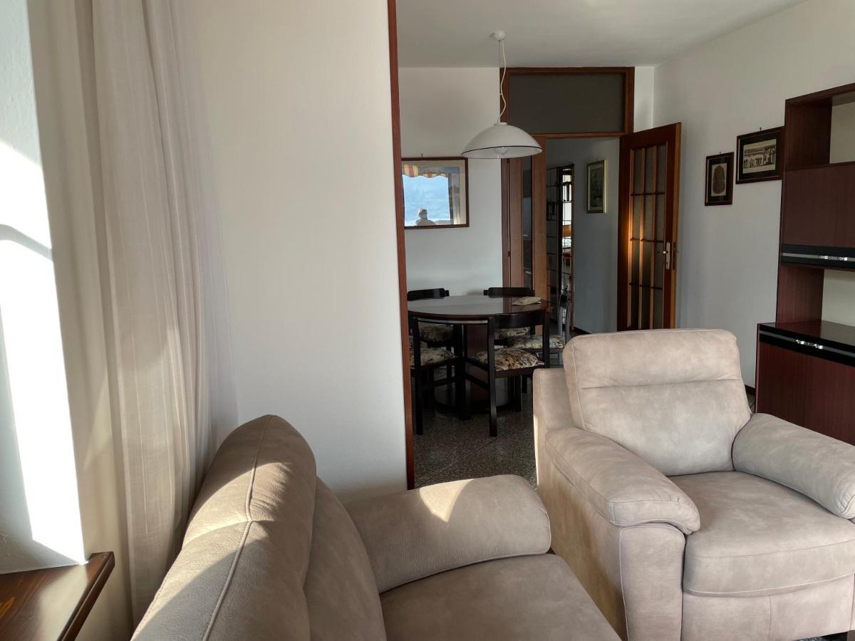 La Casa Sul Sasso In town serviced accommodations Dervio Esterno foto