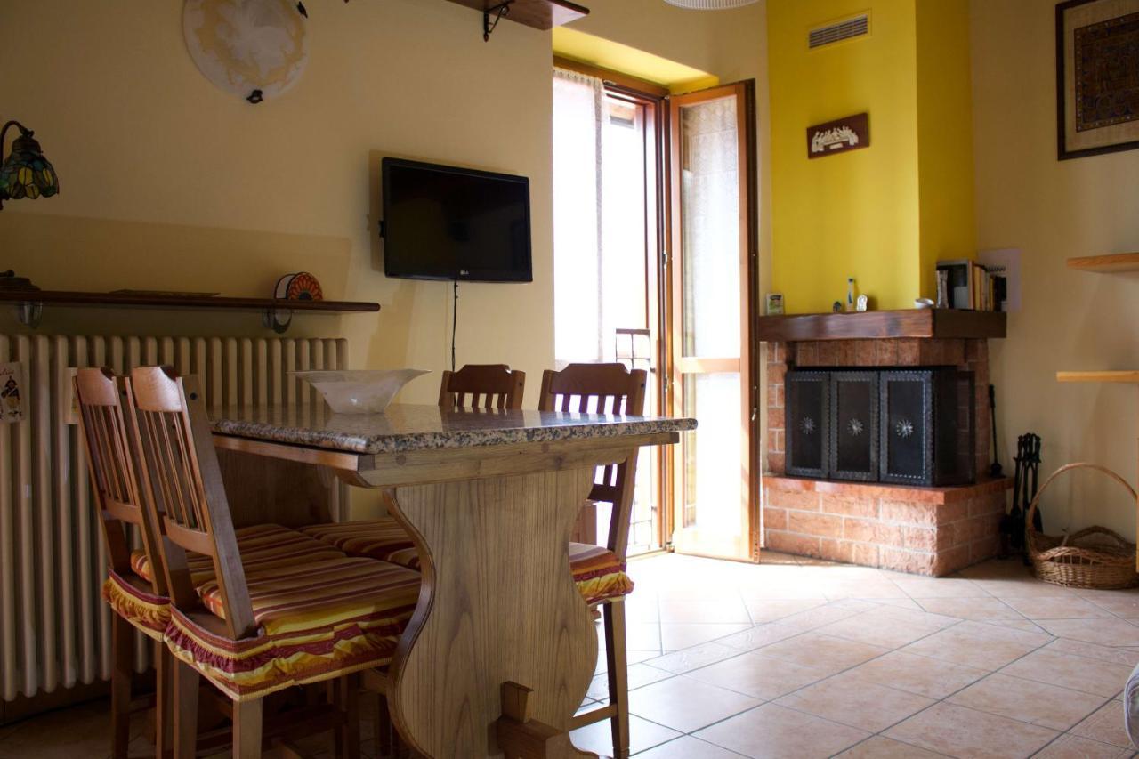 La Casa Sul Sasso In town serviced accommodations Dervio Esterno foto