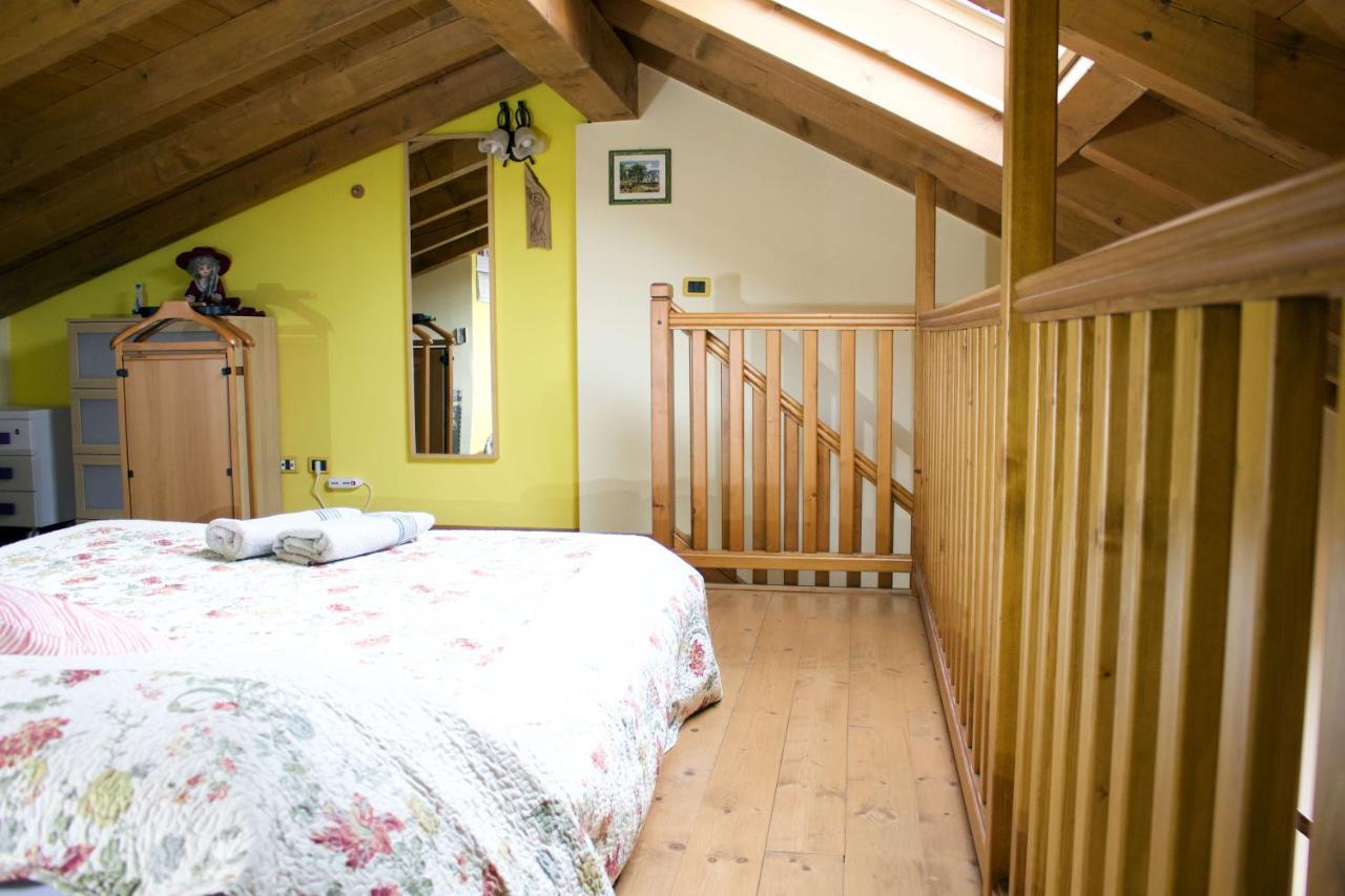 La Casa Sul Sasso In town serviced accommodations Dervio Esterno foto