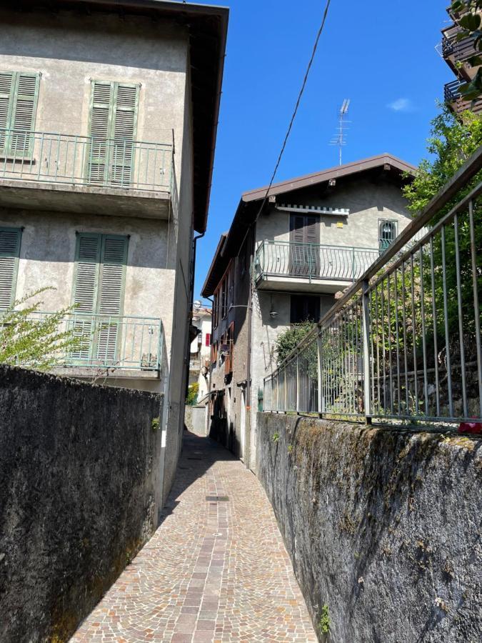 La Casa Sul Sasso In town serviced accommodations Dervio Esterno foto