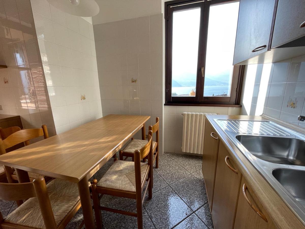 La Casa Sul Sasso In town serviced accommodations Dervio Esterno foto