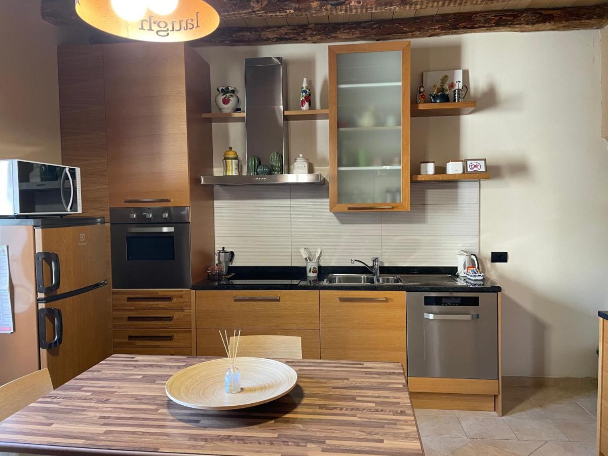 La Casa Sul Sasso In town serviced accommodations Dervio Esterno foto
