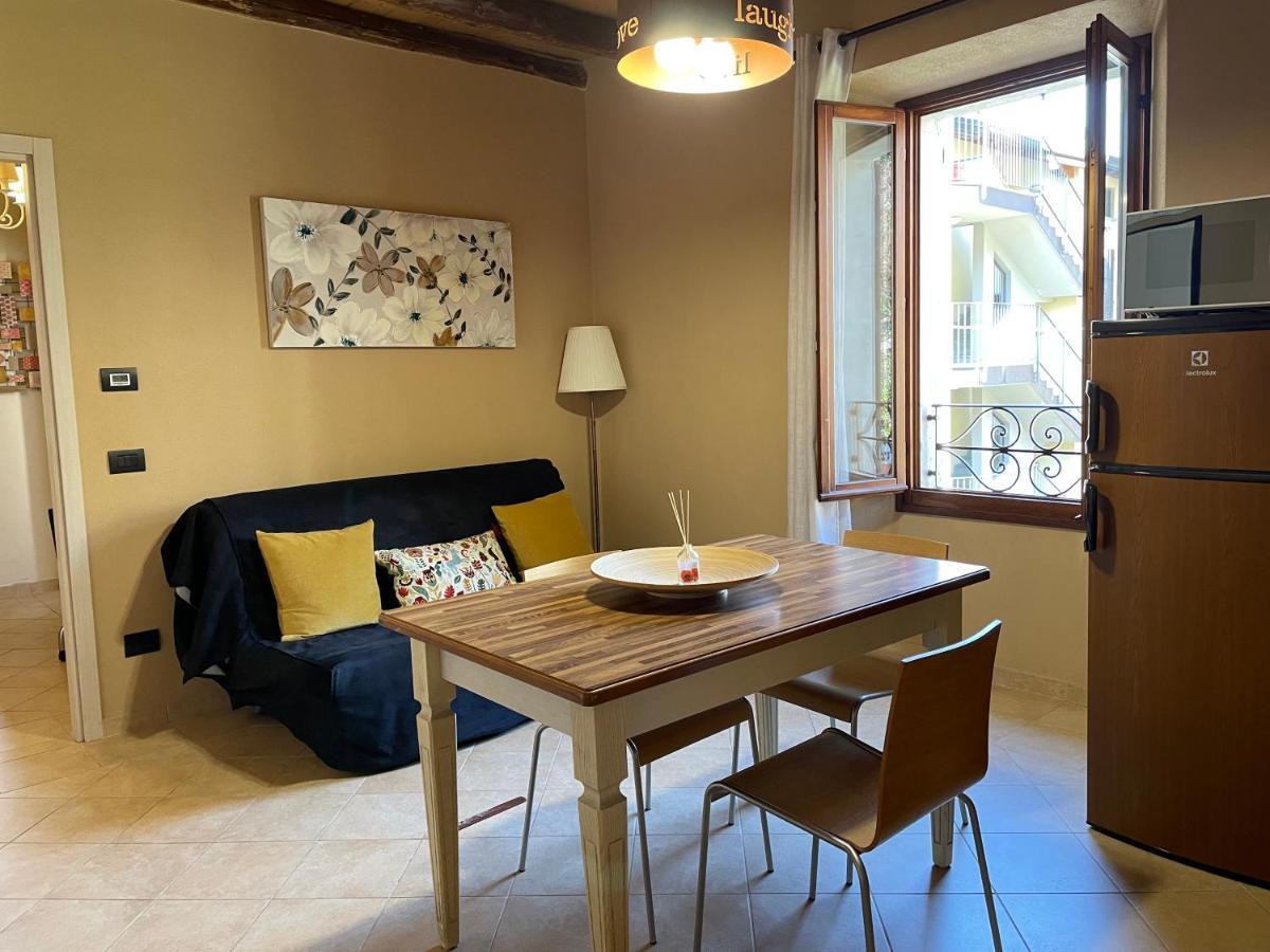 La Casa Sul Sasso In town serviced accommodations Dervio Esterno foto